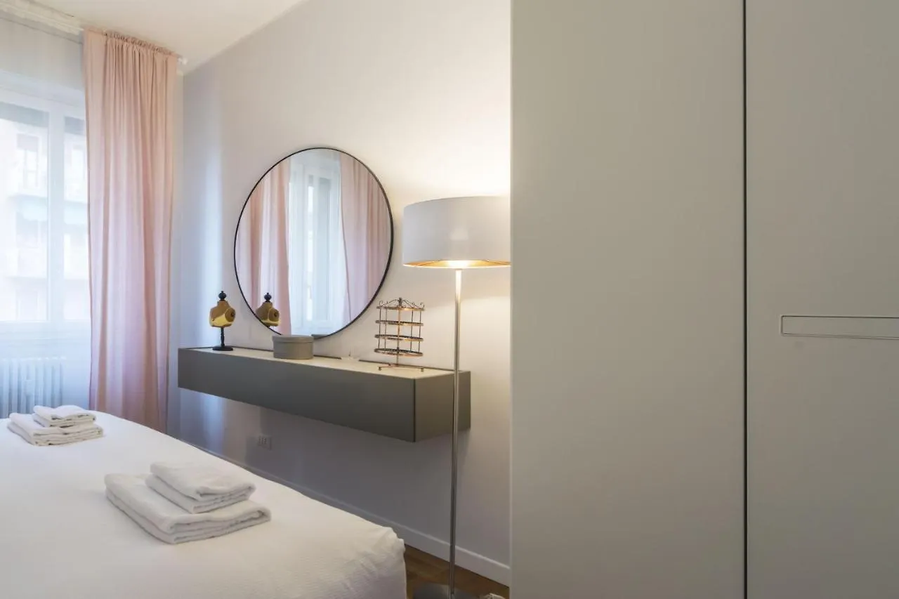 Easylife - Elegante E Chic Dimora Con Balcone Apartment Milan 0*,  Italy